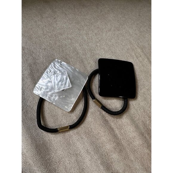 1990s early 2000s lot of 2 geometric shaped pony tail holders pearly white black - Picture 1 of 4
